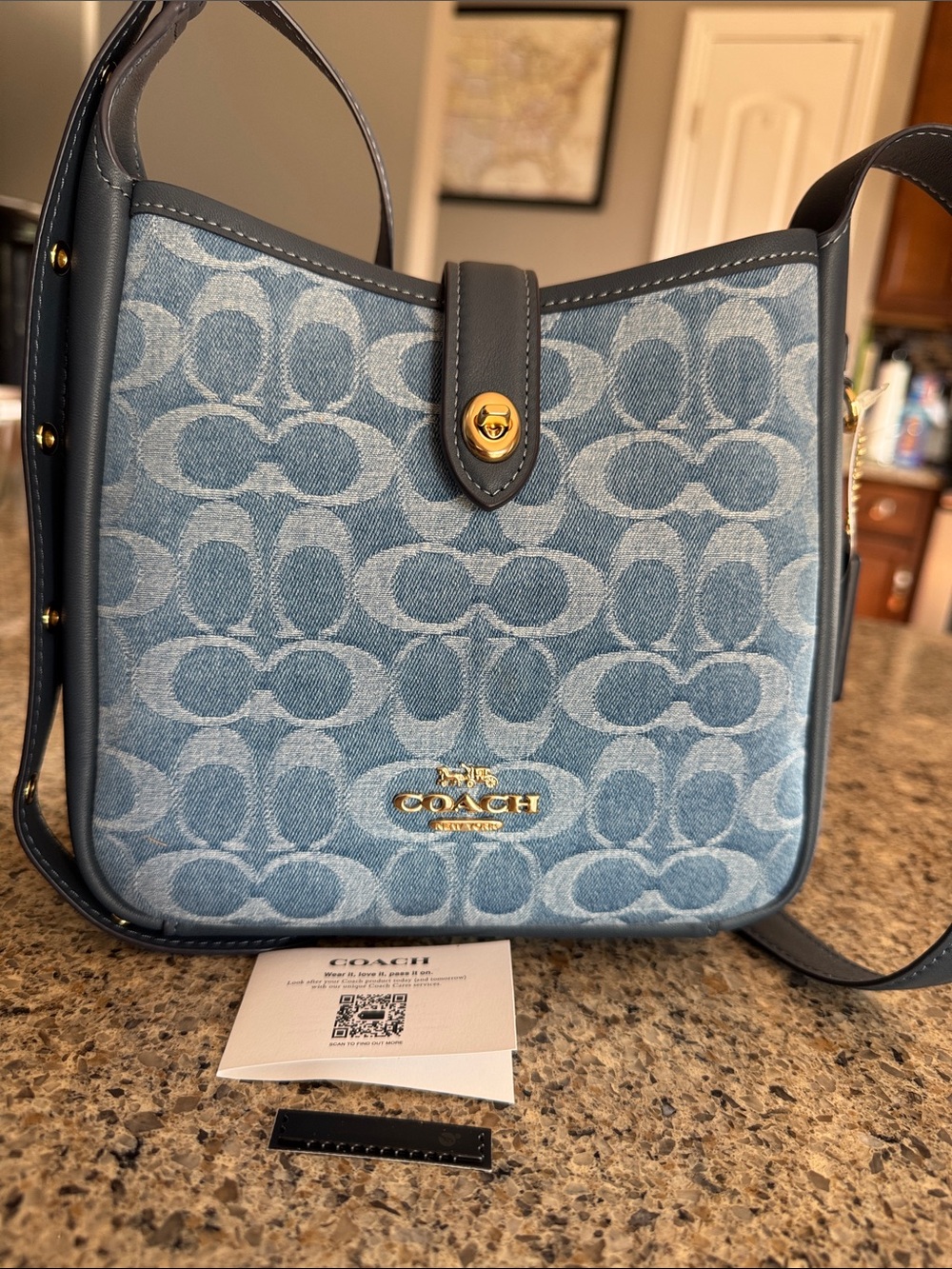 💙Cute Coach Denim Signature Canvas Shoulder Bag in Light Blue with Navy Trim NWT - Picture 10 of 17